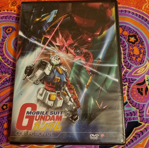 Hot Topic Other - Mobile Suit Gundam Collection 01